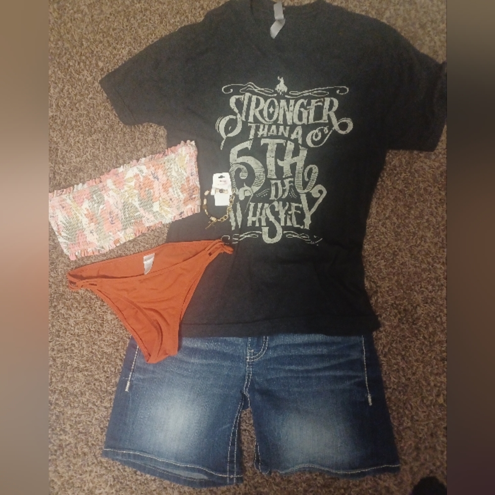 BKE whiskey Flowers size small bundle